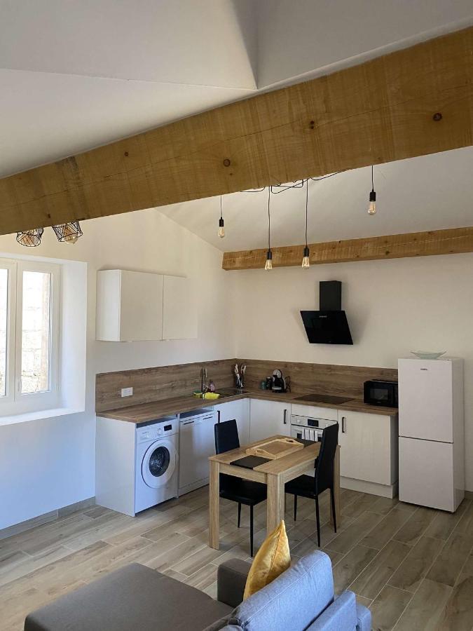 Bel Appartement Au Coeur Du Village De Sartene Eksteriør bilde